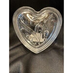 VTG MIKASA GLASS HEART SHAPED ETCHED FLORAL (BRIDAL LILY) TRINKET JEWELRY BOX